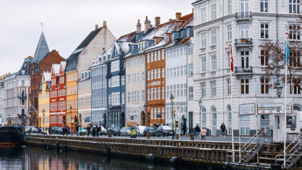 Eritrea Facebook 博主如何在2025年与俄罗斯广告主合作全攻略