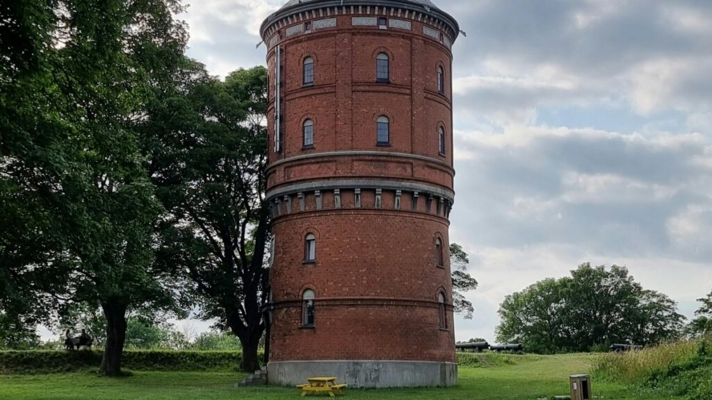 How Eritrea Pinterest bloggers can collaborate with China advertisers in 2025