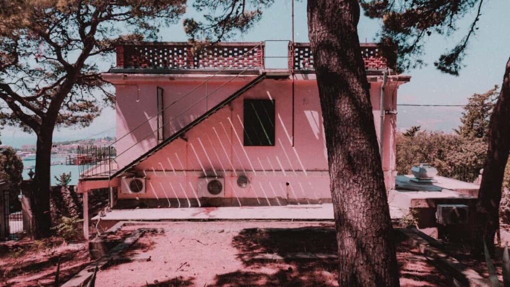 2025 France Instagram All-Category Advertising Rate Card Eritrea Market