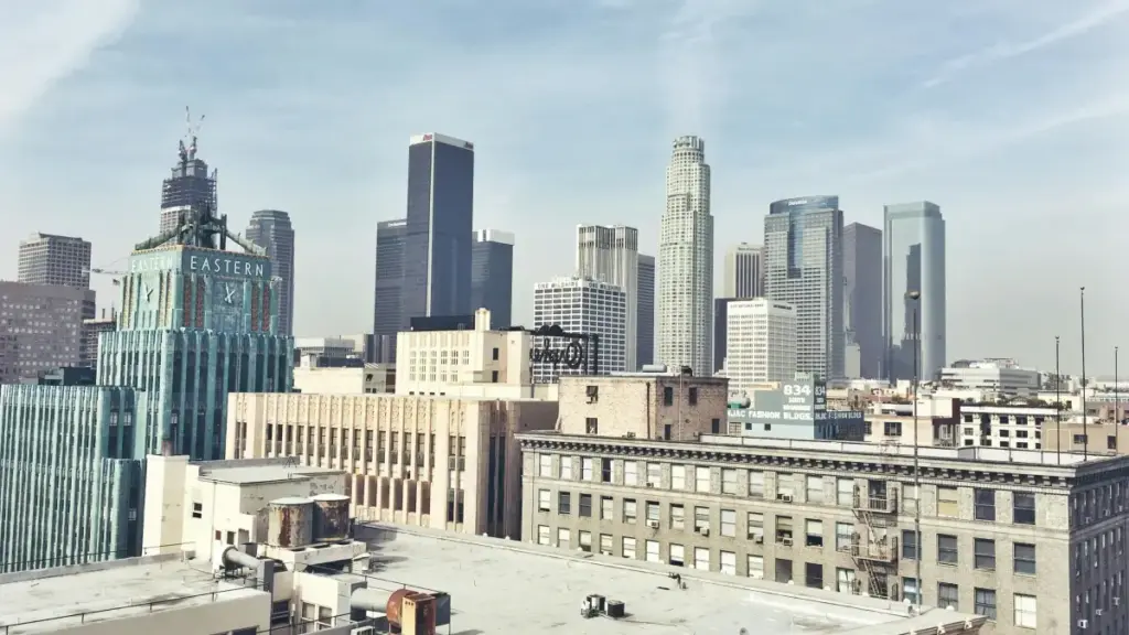 ዝርዝር መመርያ ንኣዲ ምርታትኻ ንምርመራ፡ ከተማታት ቫይንያም ኣባላት eBay ፍለጥ ክንደይ እንተደሊ?