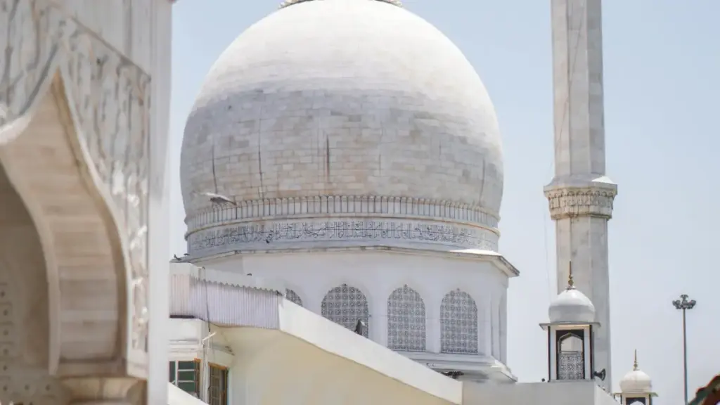 ንምኽንያት ኣብ Instagram ምስ Lebanon ብርኪ ንኽብል ሆቴሎም ስፖንሰር ርቕርቕ ዝተረዳ መረዳእታ፣ ሓሳብን ኣርእስታትን ንፍሉይ ፕራክቲኽ.