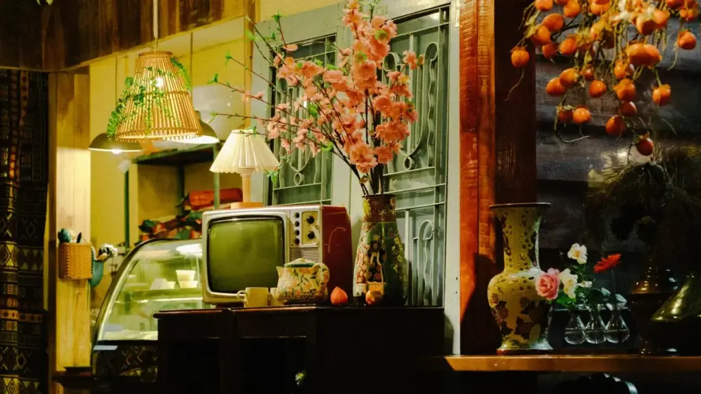 ብJosh ንምስ Russia ንምኽንያት ምስ ልብስ ሓል ቪድዮታት ምርካብ ኣብ Eritrea ከም እንተትትርከብ መሰረታዊ መልእኽቲ ኣለና።