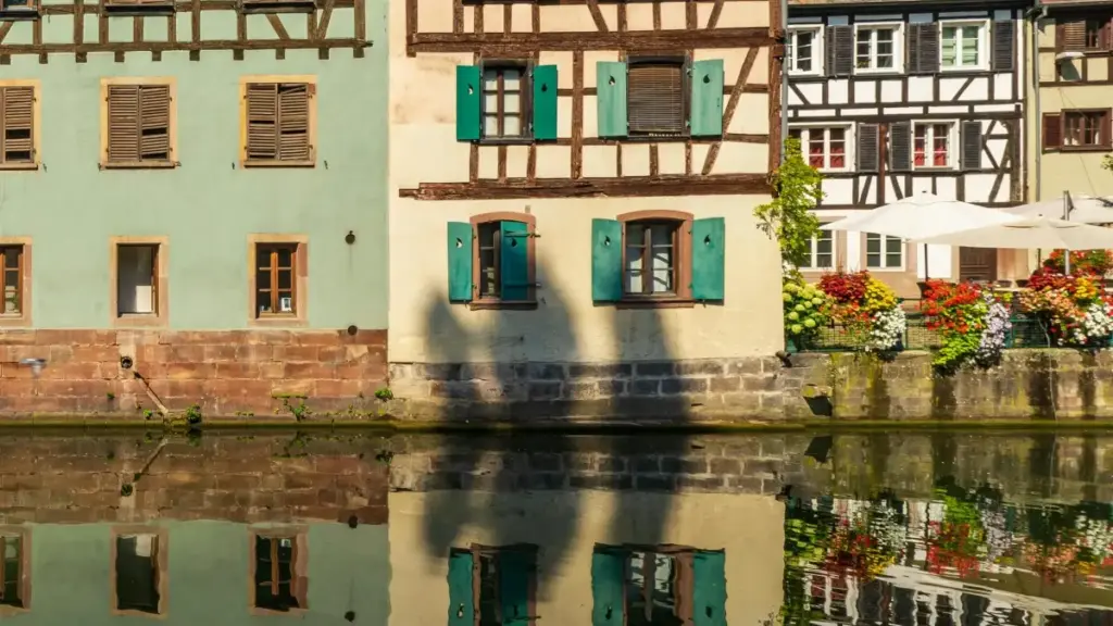 ንክልተ-ክርክር ፍሉይ መረዳእታ ንኣርከት ፣ CTA ጽቡቕ ምስ Roposo ንSlovenia ምስጢራት ሽያጥ ይርከብ።