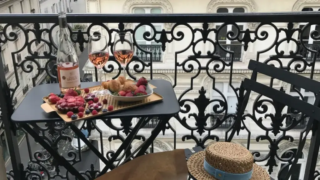 ንኣድቪርታየር ብሓቂ፣ እቲ መደብ ከቨትናም Threads ፈጣሪን ክትረጋገጥ ዝኽእል መንገዲታት፣ ናይ ማህበረሰብ መረዳእታን ሙሉ ሓበሬታ።