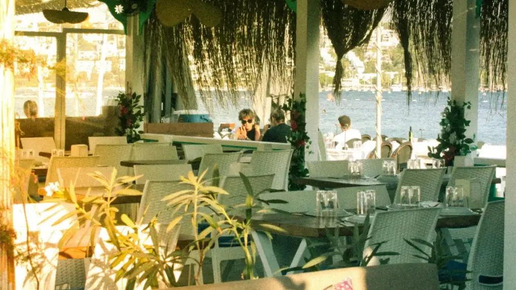 ንክብረት ፣ ንEritrean creators ንUAE brands ብEtsy ብflat-fee ክነጋገር ምእታዊ መረዳእታን እና ምሕዳር መንገዶታት።