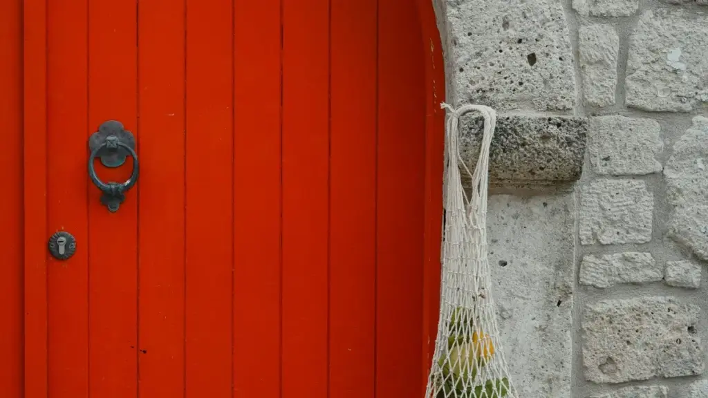 ናይ ፈለጥ መርሓባ ከም ኣብ Eritrea ፈላልዎ ናብ ሉክሰምባርግ ብtaobao ንዝተኻኸለ ንምርካብ ንተኸታተሉ ኣብ ሓደ መንገዲ ዝተረኽበ።