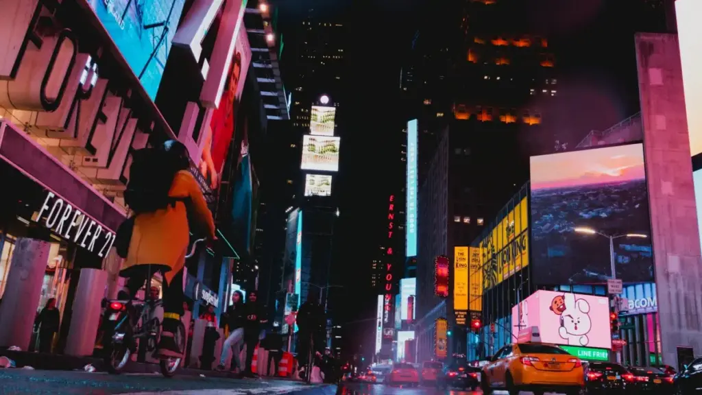 ንዩኬ ተኮር ፈጣሪዎች ብትኽክል ከመይ ትረኽቦም፣ መልእኽትኻ ብከባቢ ቃል ከመይ ትትርጉሞ፣ እና ውጽኢት ከመይ ትለክዖ።